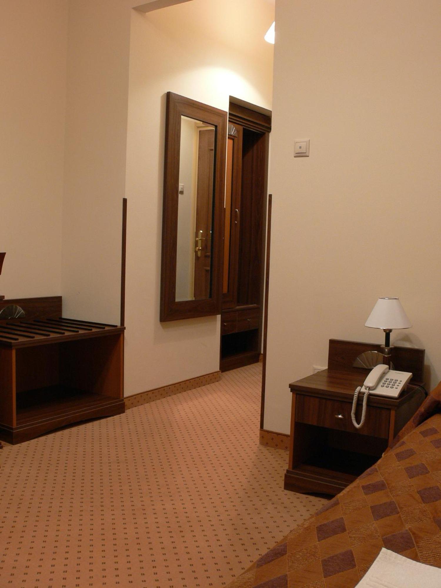 Oereg Miskolcz Hotel Exterior foto